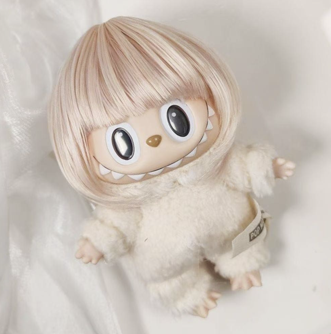 Perruque "Bob" Chic Rose Poudré pour Poupée Labubu